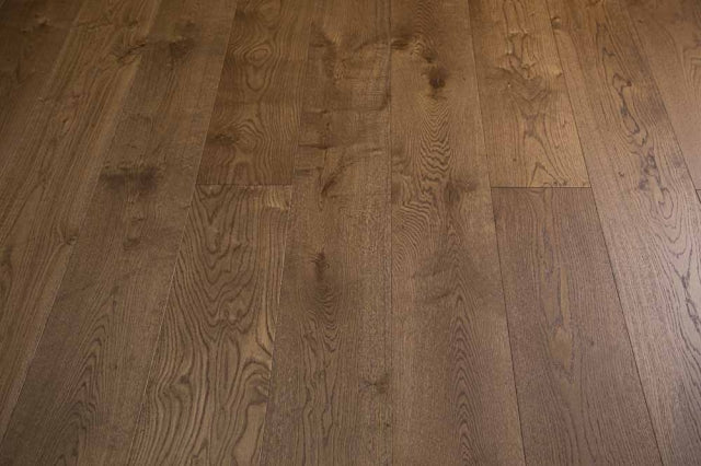 808 Stella Euro Oak Engineered Wood 86.61" x 10.25" x 5/8", 4mm by VanDyck