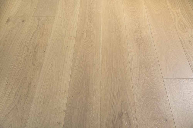 816 Stella Euro Oak Engineered Wood 86.61" x 10.25" x 5/8", 4mm by VanDyck