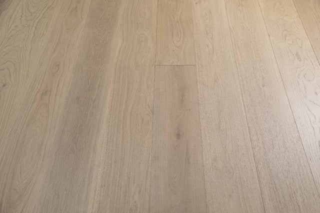 817 Stella Euro Oak Engineered Wood 86.61" x 10.25" x 5/8", 4mm by VanDyck